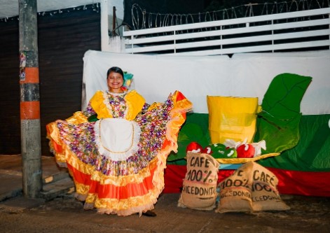 tradiciones de Caicedonia
